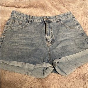 Washed out shorts